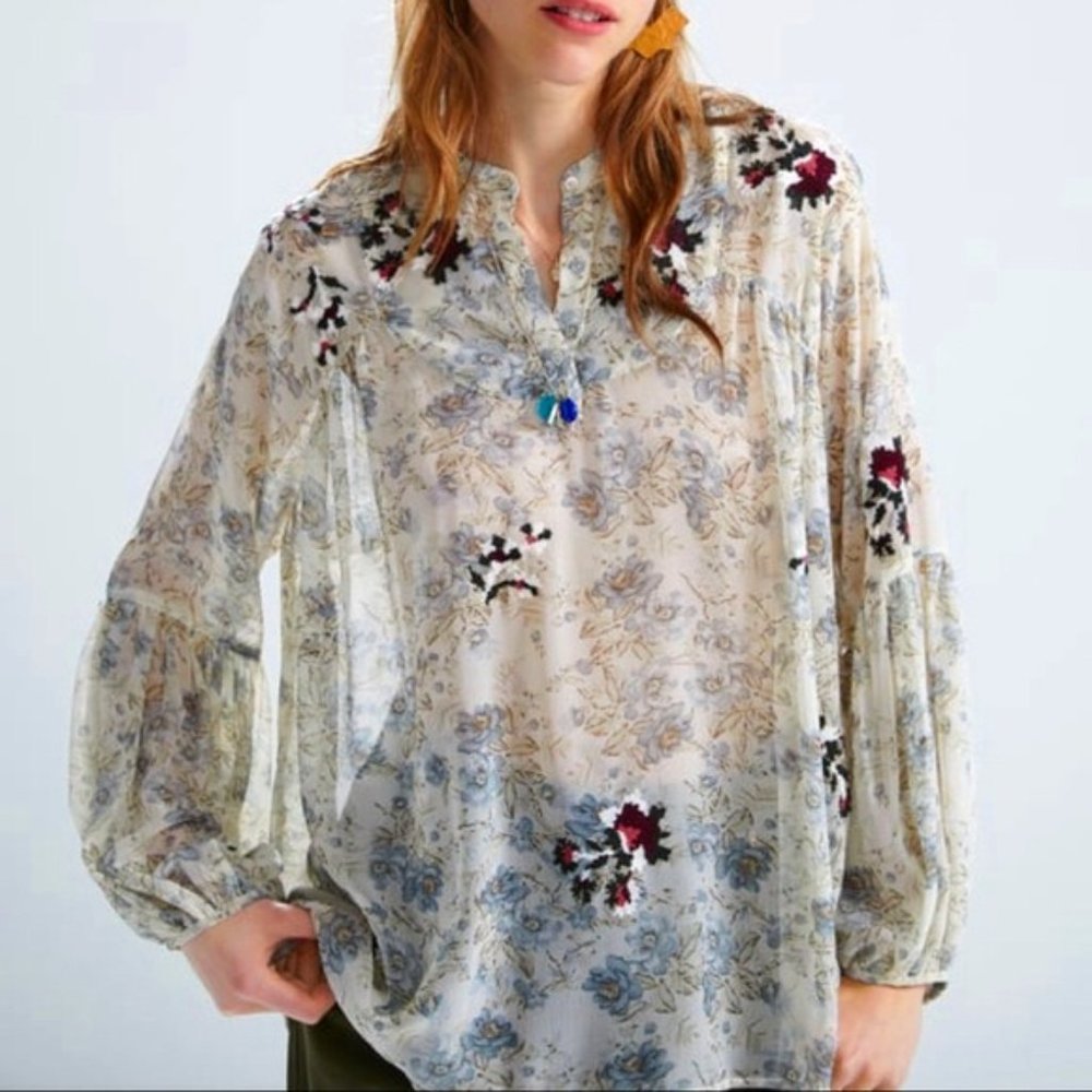 Zara Cream Flowy Embroidered Floral Romantic Peasant Blouse Size Small